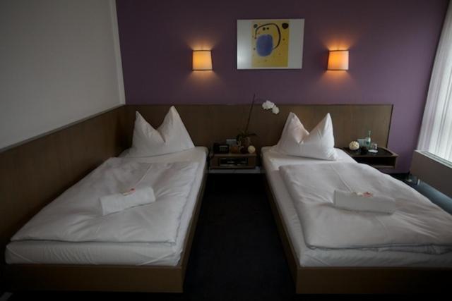Astra Otel Ulm Oda fotoğraf