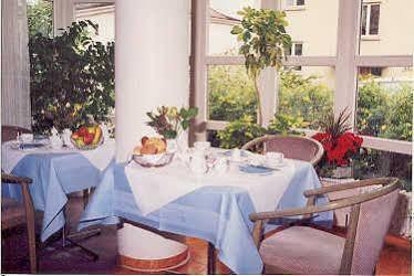 Astra Otel Ulm Dış mekan fotoğraf